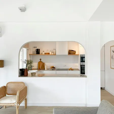 Renovated With Panoramic Views In 펜션