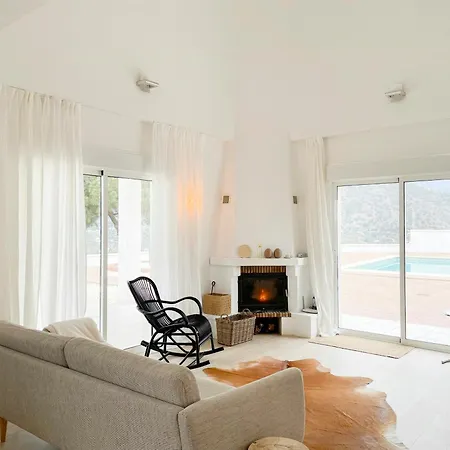 Renovated With Panoramic Views In 펜션 콤페타