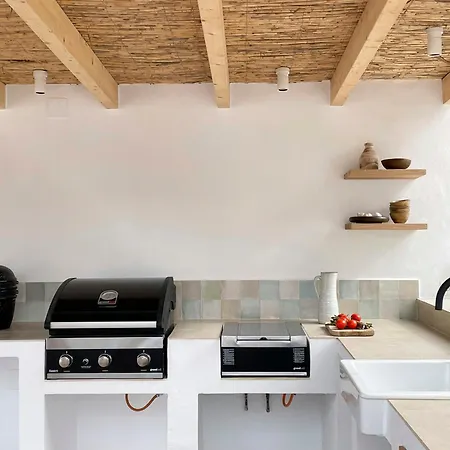 Renovated With Panoramic Views In * 콤페타