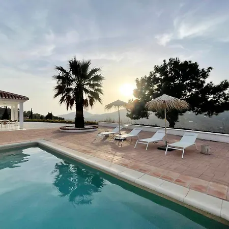 Renovated With Panoramic Views In 펜션 콤페타
